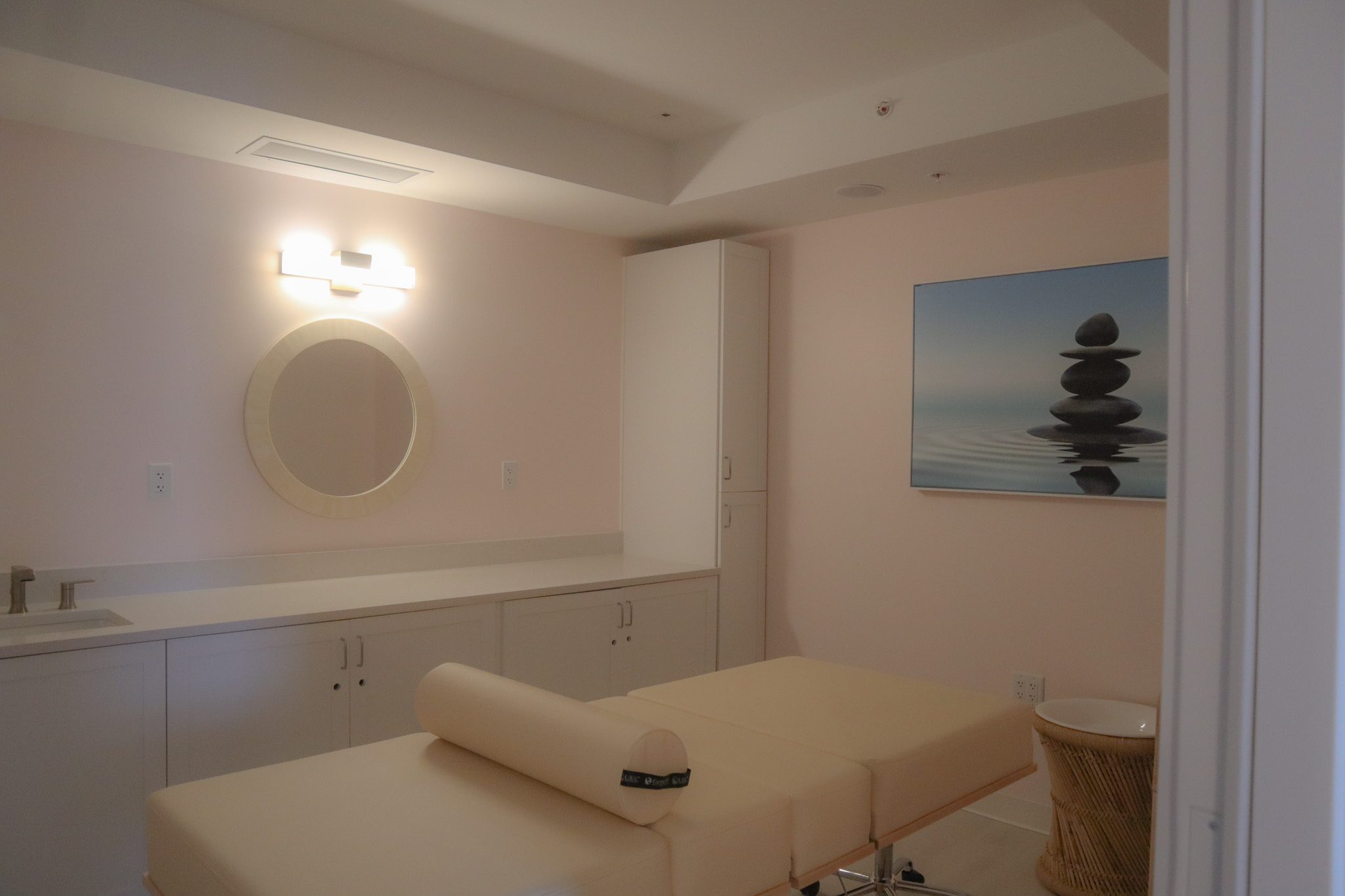 Pink Shell Spa - Photo 13